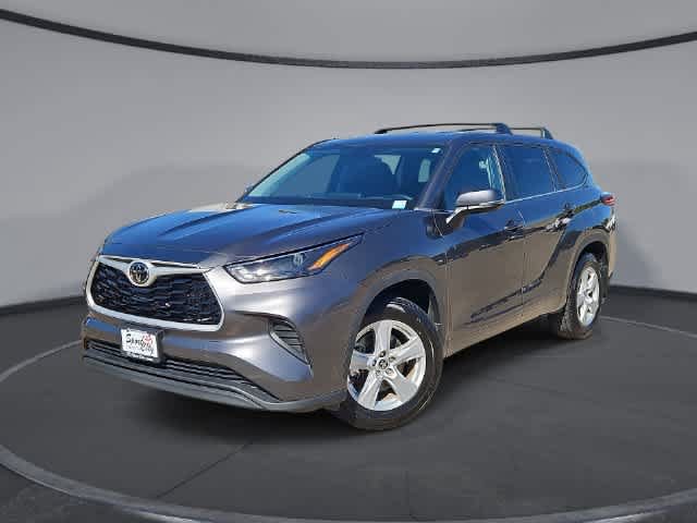 Used 2023 Toyota Highlander L FWD image 1