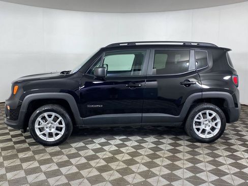 Used 2022 Jeep Renegade Latitude w/ Convenience Group AWD/4WD image 8
