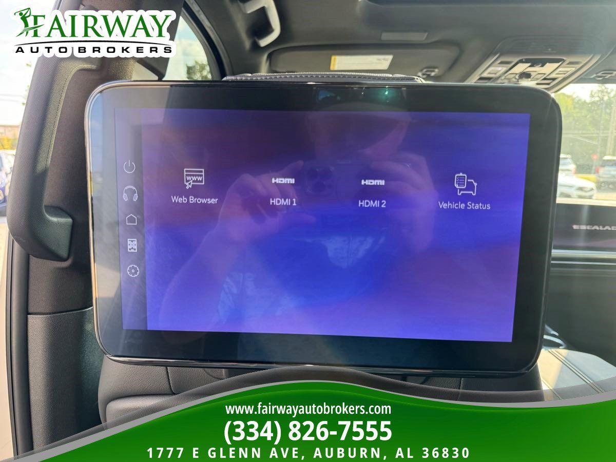 Used 2025 Cadillac Escalade Sport w/ Touring Package AWD/4WD image 28
