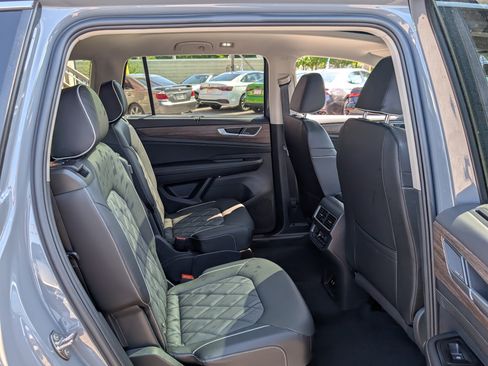 Used 2026 Volkswagen Atlas SEL Premium R-Line AWD/4WD image 13