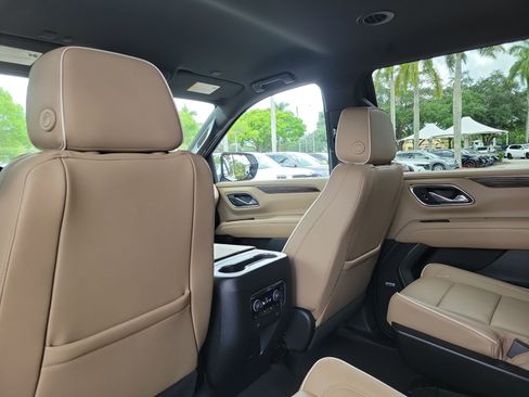 Used 2024 Chevrolet Tahoe Premier AWD/4WD image 14