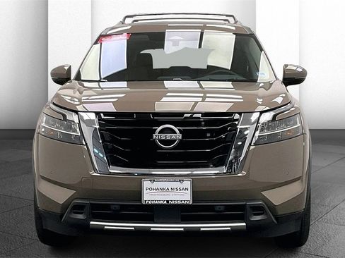 Certified 2024 Nissan Pathfinder Platinum image 2