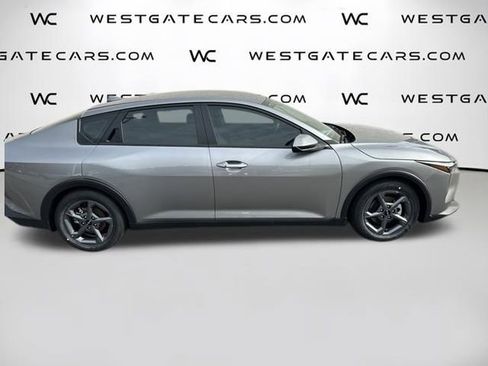 New 2025 Kia K4 LXS FWD image 10