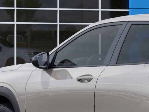 New 2026 Chevrolet Trax RS w/ Sunroof Package FWD image 12