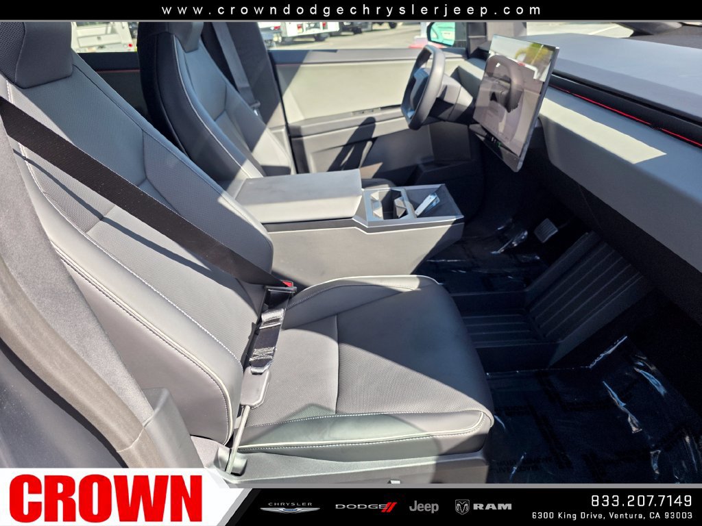 Used 2024 Tesla Cybertruck AWD Crew Cab image 24