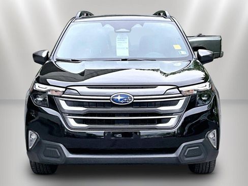 Certified 2025 Subaru Forester Premium w/ Convenience Package #2 AWD/4WD image 2