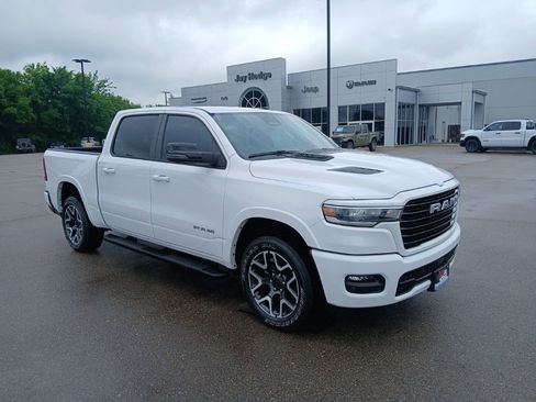 Used 2025 RAM 1500 Laramie w/ Sport Appearance Package AWD/4WD image 2