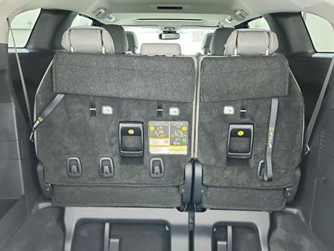 Used 2025 Toyota Sienna XLE w/ XLE Plus Package AWD/4WD image 35