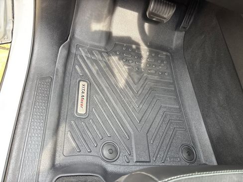 Used 2023 Jeep Grand Cherokee Altitude AWD/4WD image 21