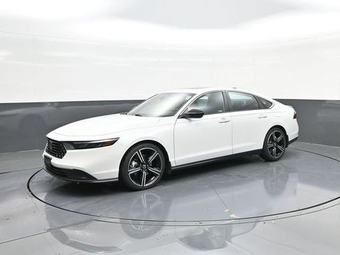 Certified 2023 Honda Accord Sport image 30