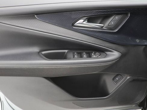 Used 2024 Chevrolet Blazer EV LT image 15