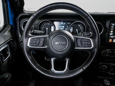 Used 2022 Jeep Wrangler Unlimited Sahara w/ Cold Weather Group image 24