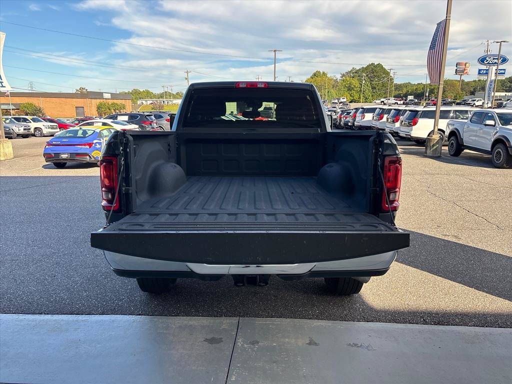 Used 2026 RAM 2500 Big Horn AWD/4WD image 3