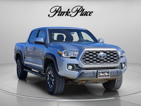 Used 2021 Toyota Tacoma TRD Off-Road w/ Technology Package AWD/4WD image 8