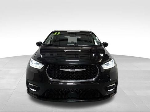 Certified 2023 Chrysler Pacifica Touring-L FWD image 5