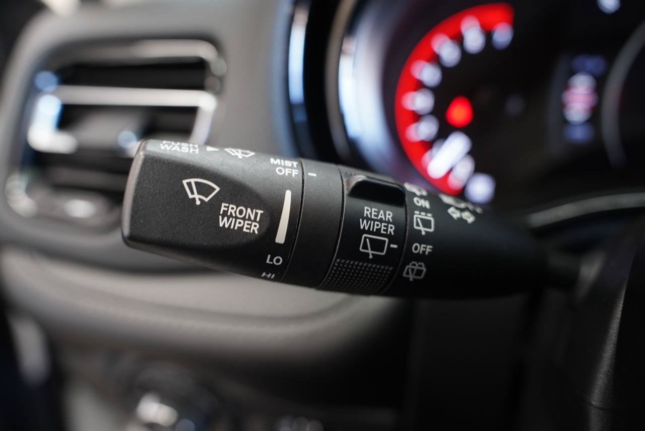 Used 2021 Dodge Durango SXT AWD/4WD image 16