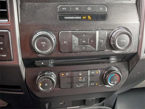 Used 2018 Ford F150 XLT image 23