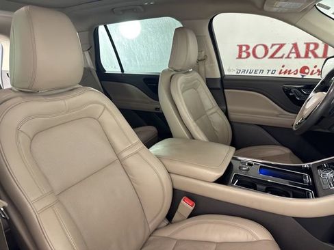 Certified 2024 Lincoln Aviator Reserve w/ Equipment Group 201A image 16