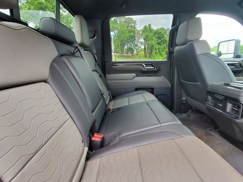 Used 2024 Chevrolet Silverado 2500 ZR2 AWD/4WD image 6