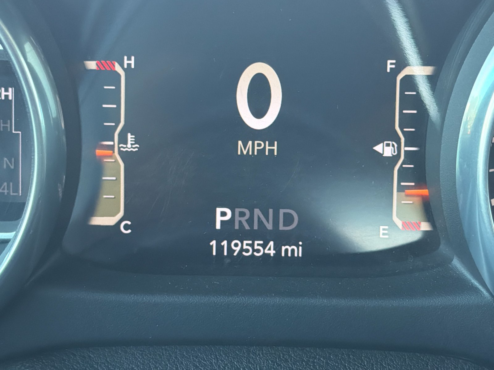 Used 2018 Jeep Wrangler Unlimited Sahara AWD/4WD image 31