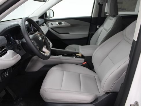 New 2026 Ford Explorer Active w/ Active Comfort Package RWD image 21