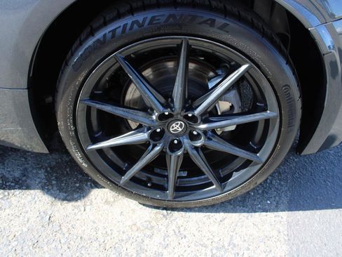 Used 2024 Toyota GR86 Premium image 13
