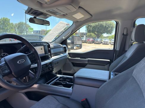 Used 2024 Ford F250 XLT w/ FX4 Off-Road Package AWD/4WD image 10