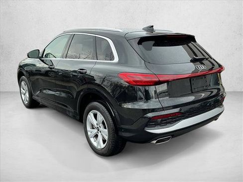 Certified 2025 Audi Q5 Premium w/ Convenience Package AWD/4WD image 7