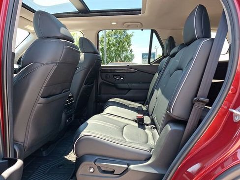 Used 2025 Honda Pilot Elite image 10