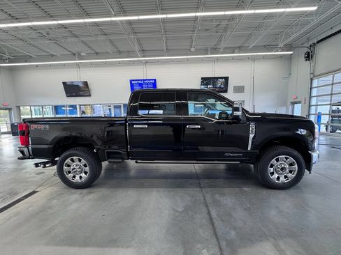 Certified 2023 Ford F350 Lariat w/ Lariat Ultimate Package AWD/4WD image 4