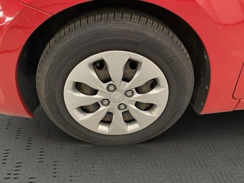 Used 2016 Hyundai Accent SE w/ Option Group 02 FWD image 14