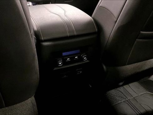 Used 2021 Chevrolet Traverse RS image 10