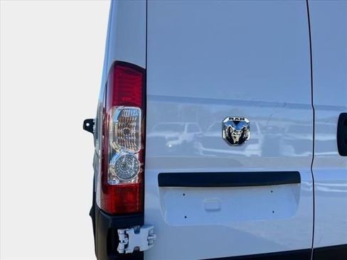 New 2025 RAM ProMaster 3500 w/ Quick Order Package 22G SLT image 6
