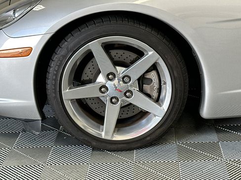 Used 2007 Chevrolet Corvette Convertible w/ Preferred Equipment Group RWD image 43