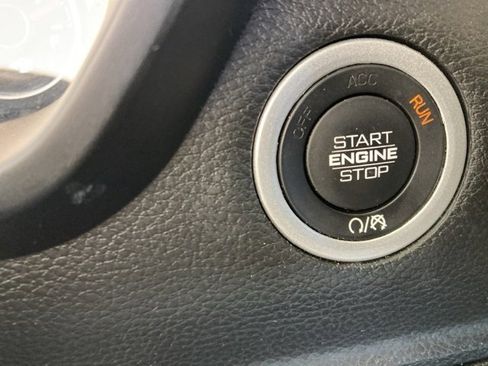 Used 2023 RAM 1500 Laramie image 26