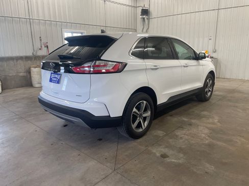 Used 2024 Ford Edge SEL w/ Convenience Package AWD/4WD image 5