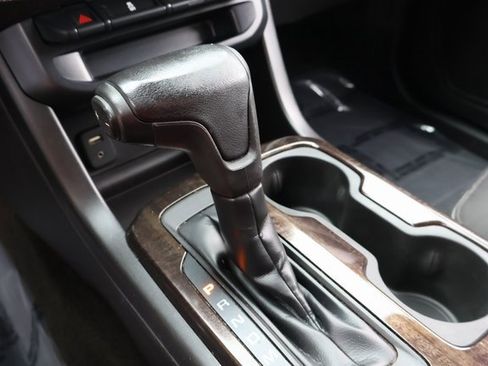 Used 2016 GMC Canyon SLE w/ SLE Convenience Package image 25