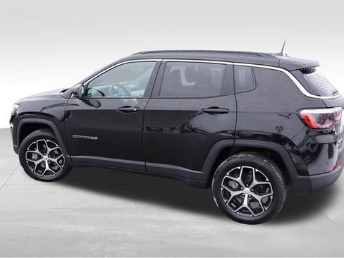 Certified 2024 Jeep Compass Limited image 8