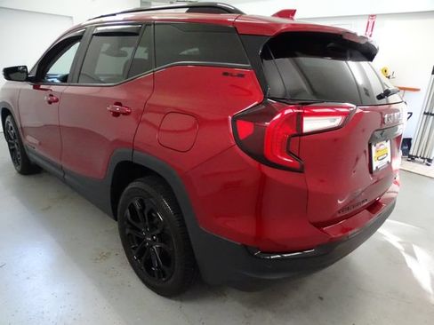 Certified 2022 GMC Terrain SLE w/ Driver Convenience Package AWD/4WD image 18