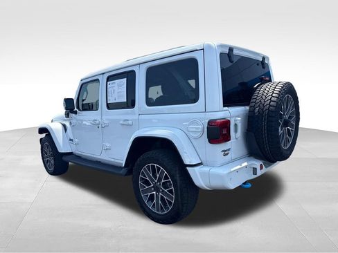 Used 2024 Jeep Wrangler High Altitude AWD/4WD image 3