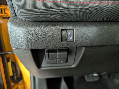 New 2026 Chevrolet Colorado Z71 w/ Technology Package image 16