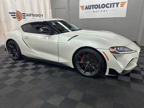 Used 2025 Toyota Supra Premium w/ Driver Assist Package RWD image 2