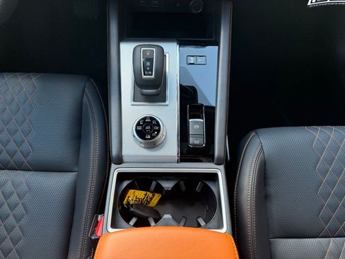 New 2025 Mitsubishi Outlander SEL image 15