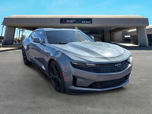 Used 2020 Chevrolet Camaro LT image 2