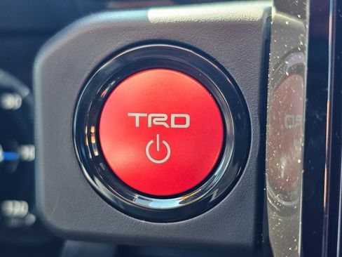 Used 2025 Toyota Tacoma TRD Pro AWD/4WD image 26