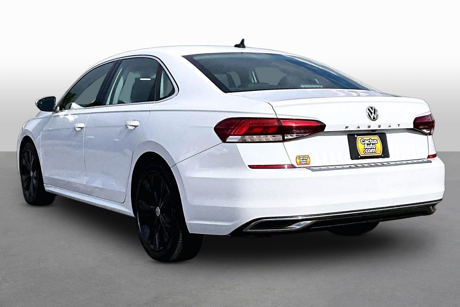Used 2021 Volkswagen Passat 2.0T SE FWD image 11