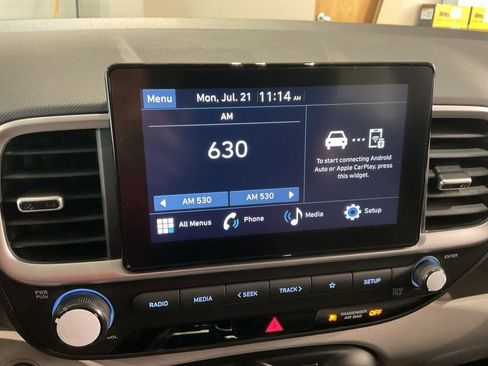 New 2025 Hyundai Venue SEL image 13