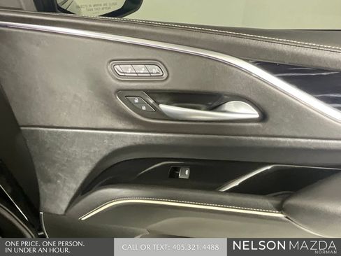 Used 2023 Cadillac Escalade Sport AWD/4WD image 21
