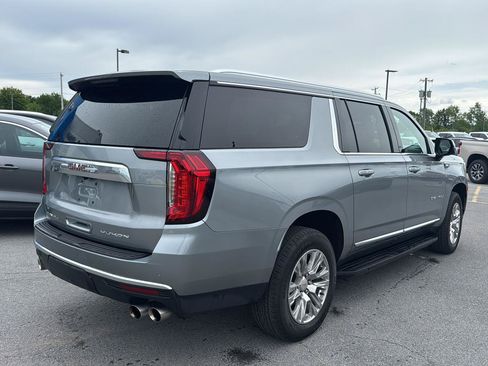 Used 2024 GMC Yukon XL Denali AWD/4WD image 8