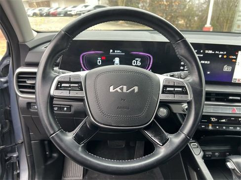 Certified 2025 Kia Telluride S image 14